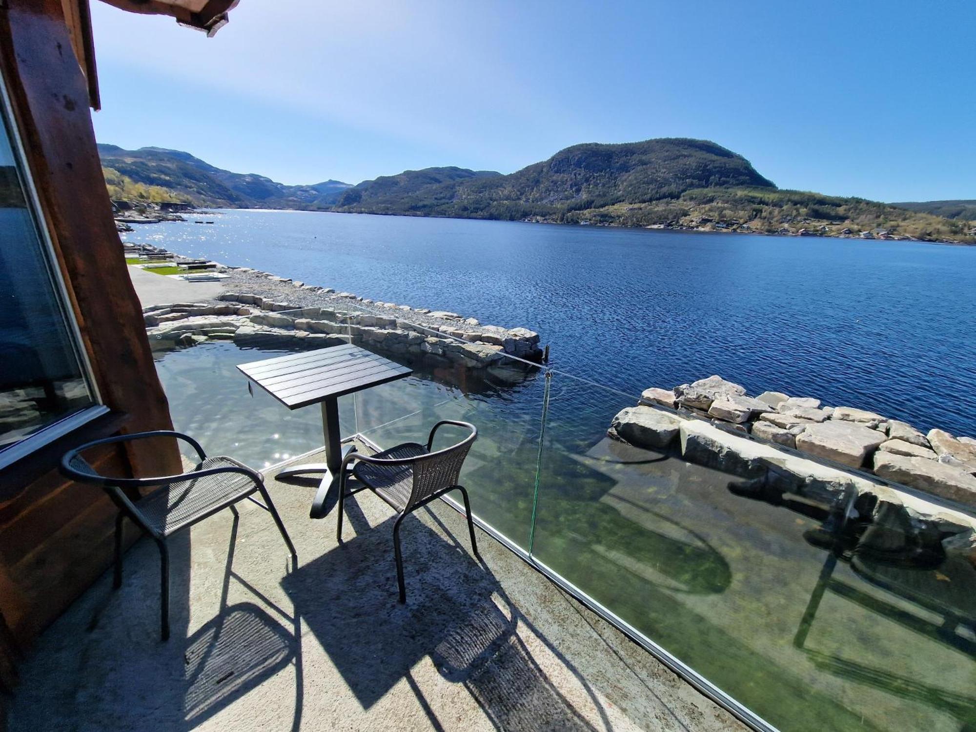 Preikestolen Panorama - Seaside Apartments Jørpeland Exterior foto